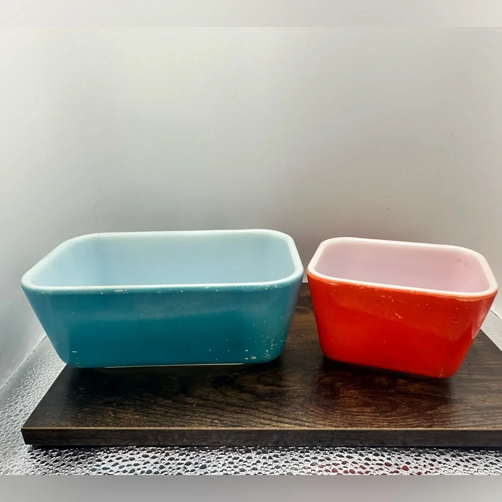 Vintage Pyrex Turquoise & Red Fridgie Storage Containers No Lids Set of 2